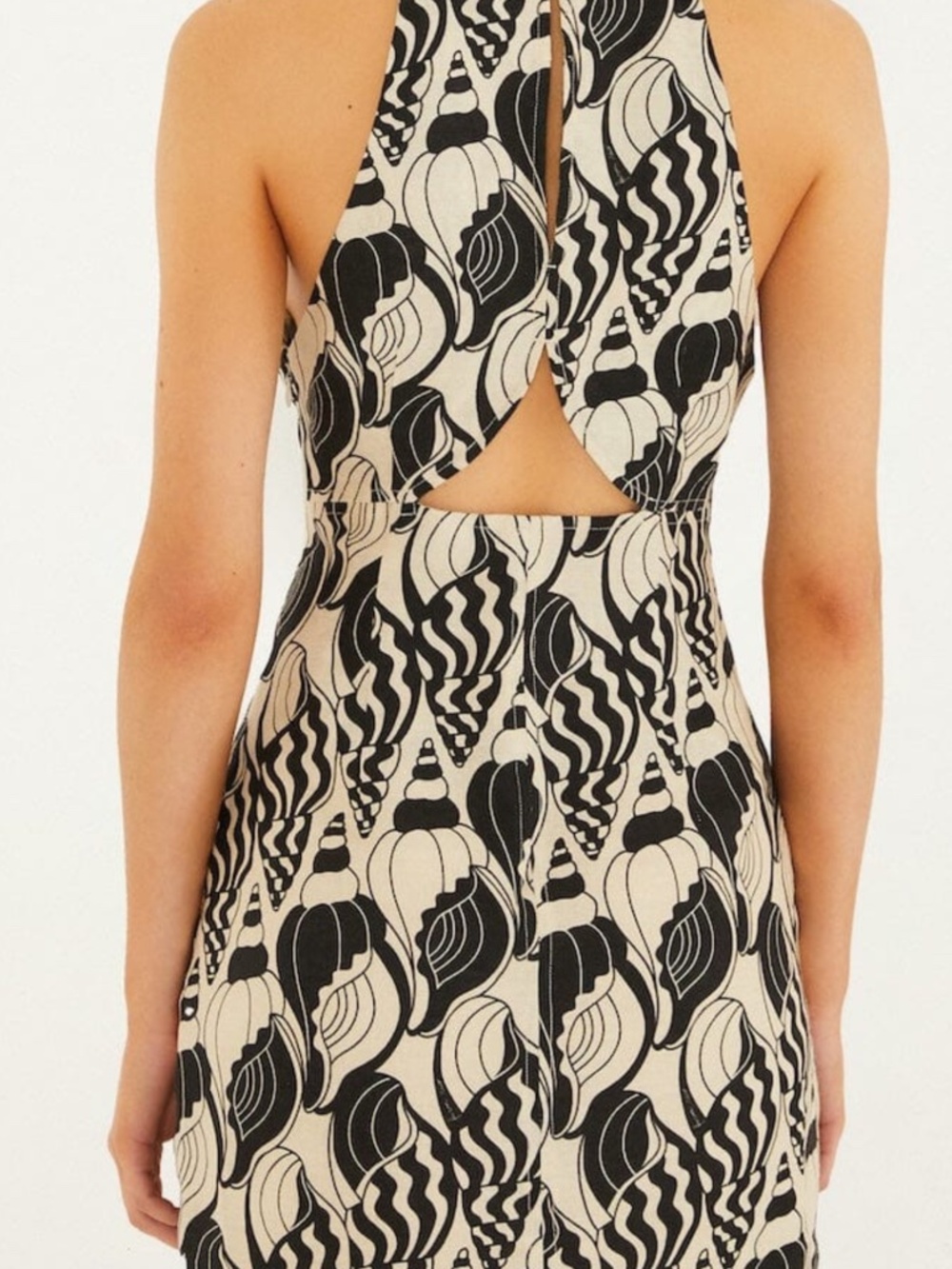 Black and white 100% linen FarmRio dress. - Picture 2 of 4
